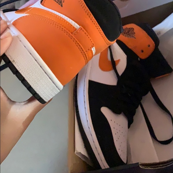 jordan 1 mid shattered backboards